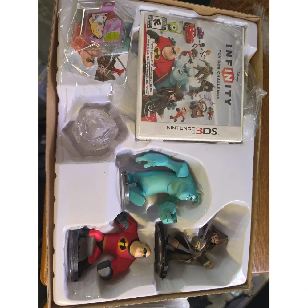 NEW Disney Infinity‎ Nintendo 3DS Toy Box Challenge Video Game Starter Pack 3DS